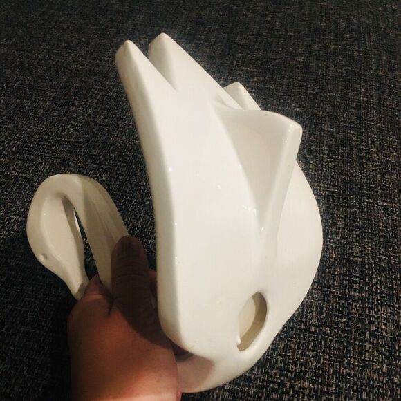 VINTAGE Midcentury MCM White Ceramic Swan Bathroom Hand Towel Holder 7"x7.5"x5" - Picture 8 of 10